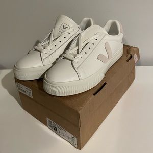 Veja Campo Women's Sneakers